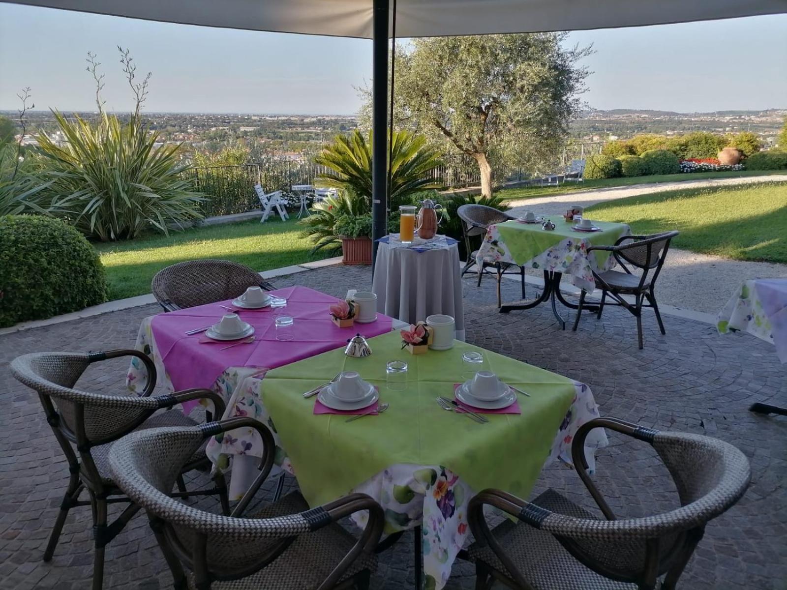 סאן פייטרו אין קריאנו Villa Archi B&B מראה חיצוני תמונה